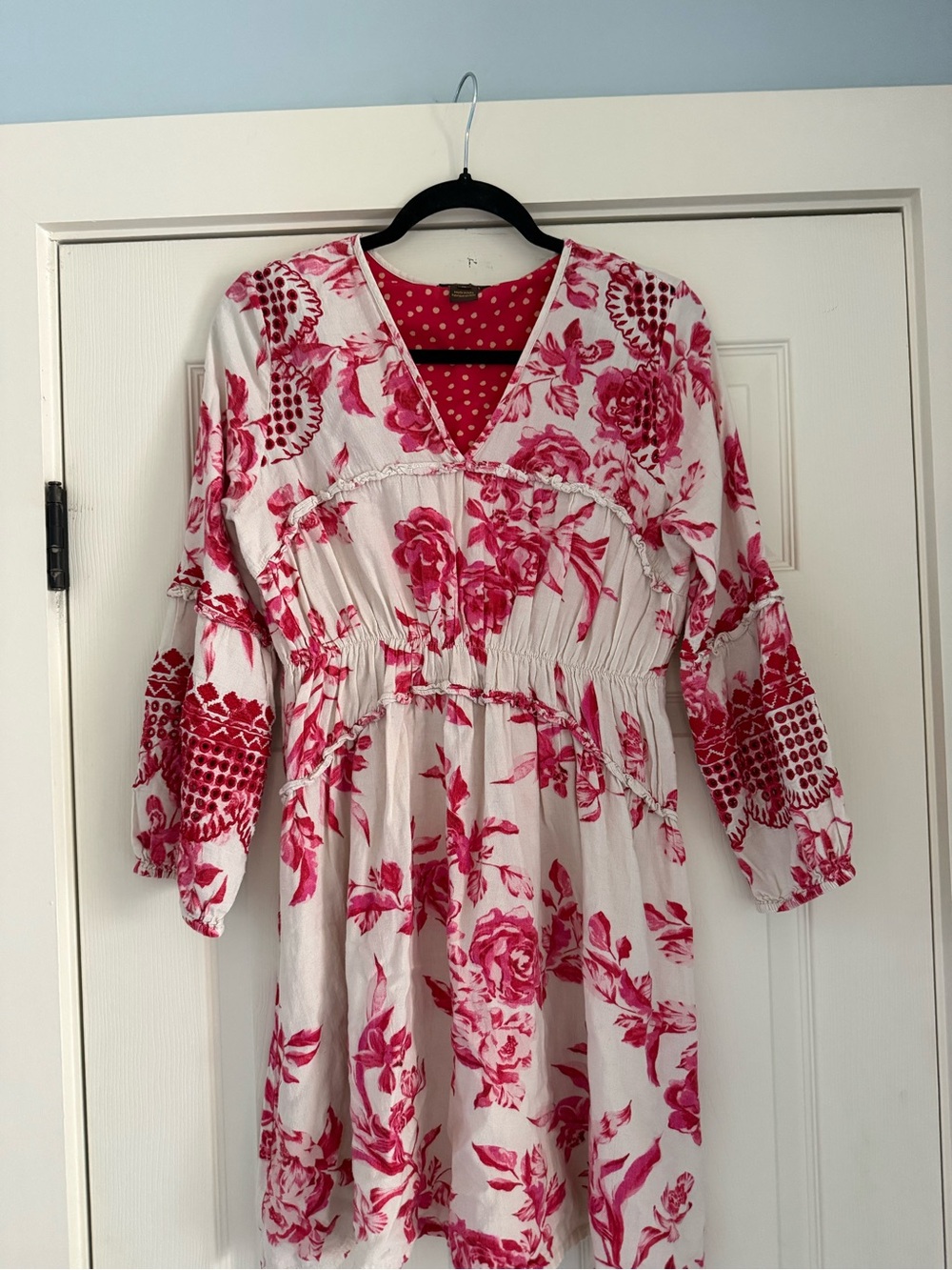 Floral V-Neck Casual Dress in White and Pink